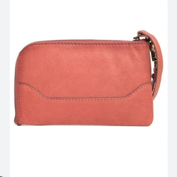 NEW NWT Pink Taupe Frye Shiloh Leather Wristlet purse $158 - Picture 3 of 4